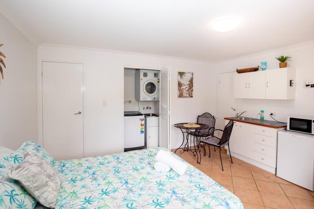 Gorgeous Studio + 100M To Beach + Pool Point Lookout Buitenkant foto