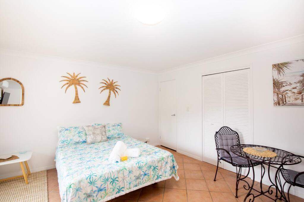 Gorgeous Studio + 100M To Beach + Pool Point Lookout Buitenkant foto
